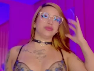 KaoriAnya1's Live Sex Cam Show