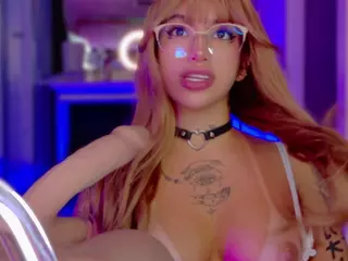 KaoriAnya1's Live Sex Cam Show