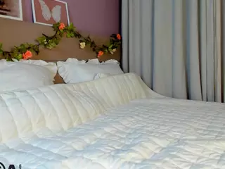 Emily's Live Sex Cam Show