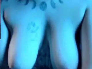 Kim Lennox's Live Sex Cam Show