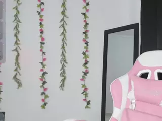 LiaThomas-mml's Live Sex Cam Show