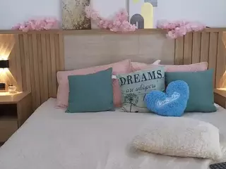 Mia Desire's Live Sex Cam Show
