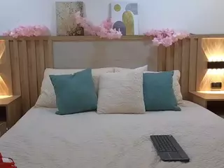 Mia Desire's Live Sex Cam Show