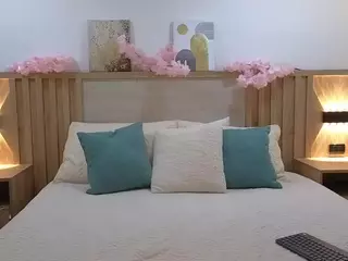 Mia Desire's Live Sex Cam Show