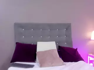 SARAH REYES's Live Sex Cam Show