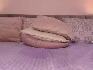 KellyBigpussylips's Live Sex Cam Show
