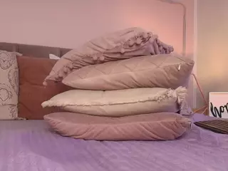 KellyBigpussylips's Live Sex Cam Show
