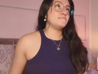 KellyBigpussylips's Live Sex Cam Show