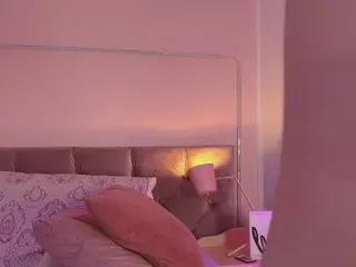 KellyBigpussylips's Live Sex Cam Show
