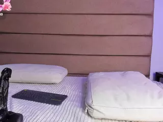Sally-Rosses's Live Sex Cam Show