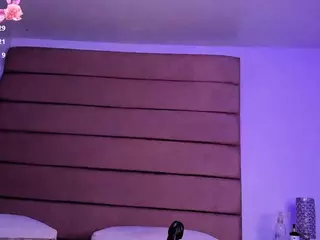 Sally-Rosses's Live Sex Cam Show