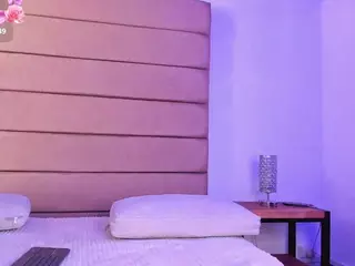 Sally-Rosses's Live Sex Cam Show