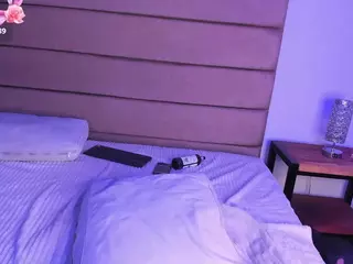 Sally-Rosses's Live Sex Cam Show