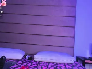 Sally-Rosses's Live Sex Cam Show