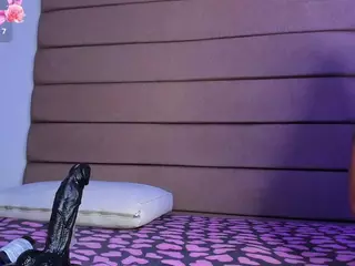 Sally-Rosses's Live Sex Cam Show