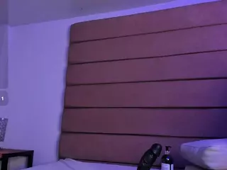 Sally-Rosses's Live Sex Cam Show