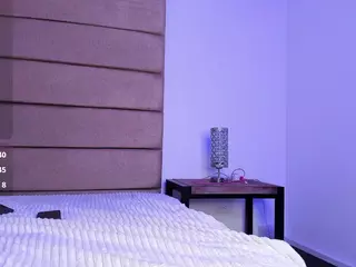 Sally-Rosses's Live Sex Cam Show