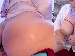 The Sexy Milf's Live Sex Cam Show