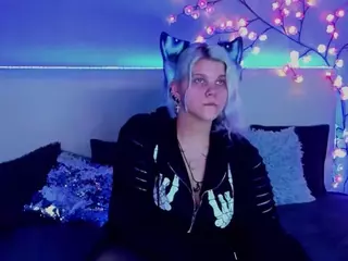 JoannLowe's Live Sex Cam Show