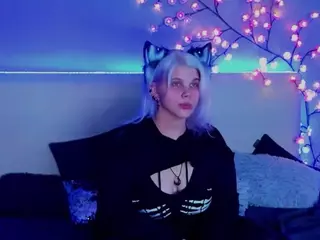JoannLowe's Live Sex Cam Show