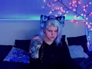 JoannLowe's Live Sex Cam Show