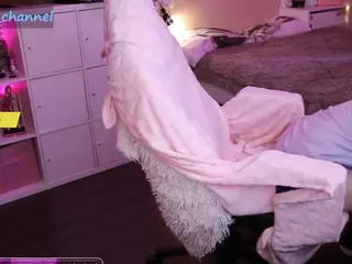 yourcutewaifu's Live Sex Cam Show