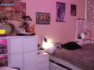 yourcutewaifu's Live Sex Cam Show
