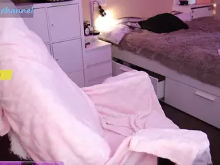 yourcutewaifu's Live Sex Cam Show