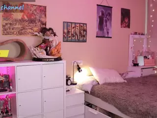 yourcutewaifu's Live Sex Cam Show