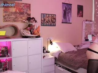 yourcutewaifu's Live Sex Cam Show