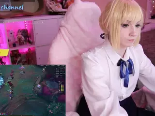 yourcutewaifu's Live Sex Cam Show