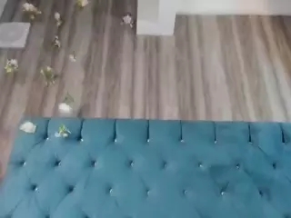 SeleneeEvanss's Live Sex Cam Show