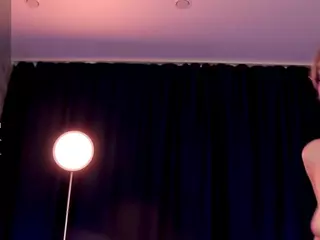 Lusty-Freya's Live Sex Cam Show