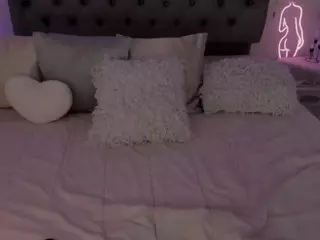 xlau123x's Live Sex Cam Show