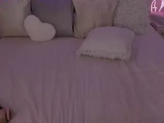 xlau123x's Live Sex Cam Show