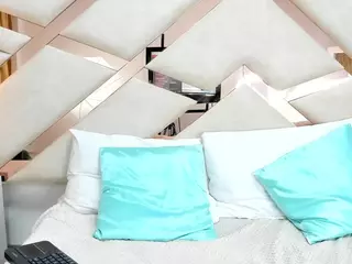 eva-loretti's Live Sex Cam Show