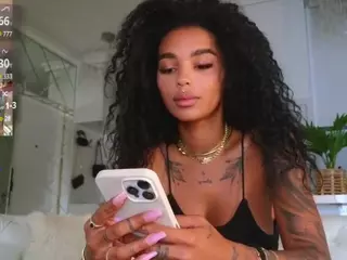 KimiBrowny's Live Sex Cam Show