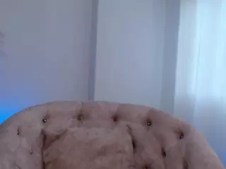 Mia-Rousse11's Live Sex Cam Show