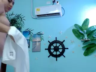 adelastargirl44's Live Sex Cam Show