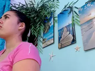 adelastargirl44's Live Sex Cam Show