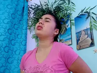 adelastargirl44's Live Sex Cam Show