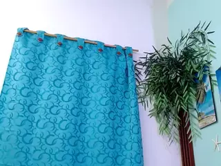 adelastargirl44's Live Sex Cam Show
