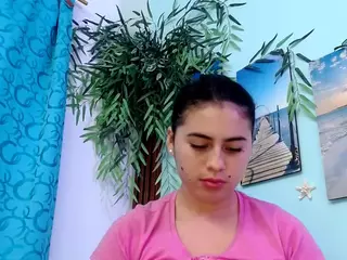 adelastargirl44's Live Sex Cam Show