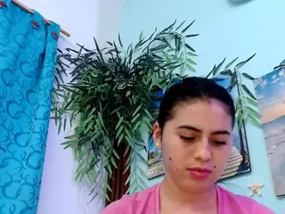 adelastargirl44's Live Sex Cam Show