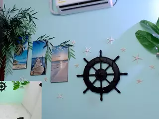 adelastargirl44's Live Sex Cam Show