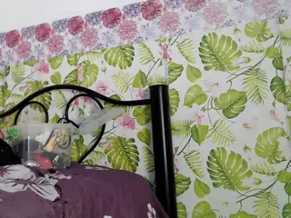 alisontitsmilk19's Live Sex Cam Show