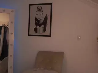 Lady Di's Live Sex Cam Show