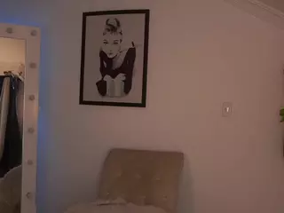 Lady Di's Live Sex Cam Show