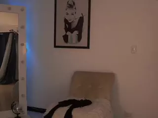 Lady Di's Live Sex Cam Show