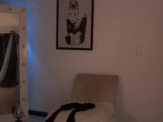Lady Di's Live Sex Cam Show